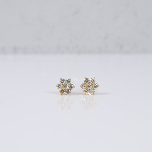 14K Yellow Gold Flower Diamond Stud Earrings 0.21Ct / 1.8gr