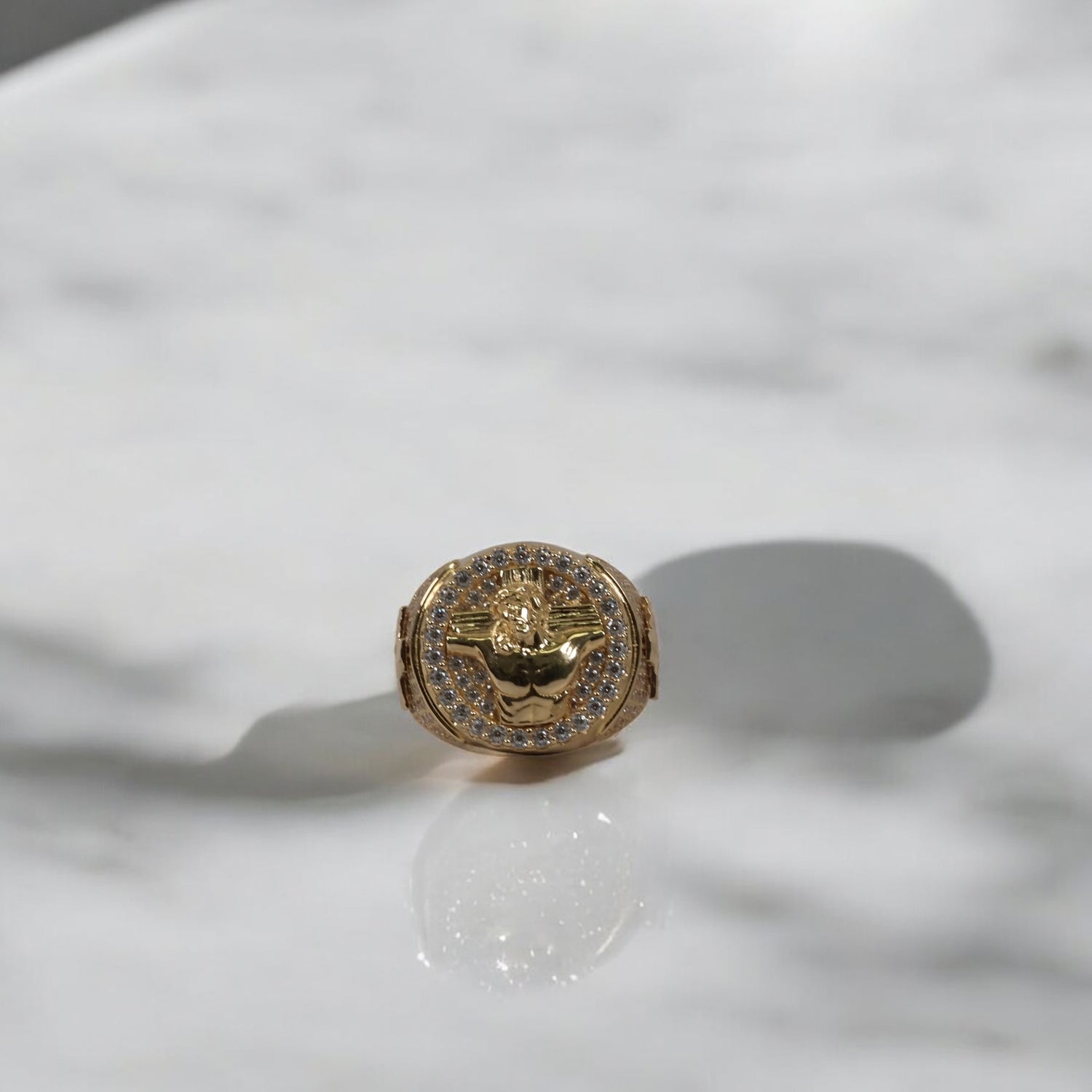 14K YG Crusifix Rings / 9.41gr / Sz 9.5 / White Zircons