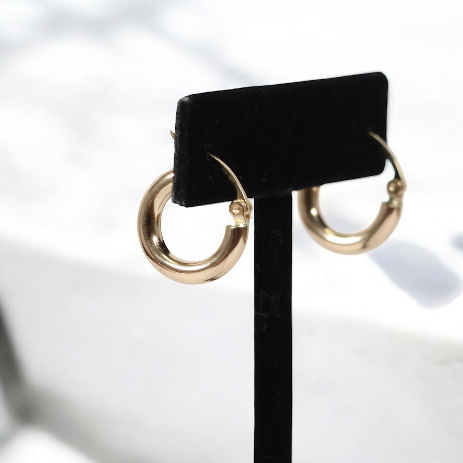 14K YG Fashion Hoop Earrings / 1.3gr / 0.6in /