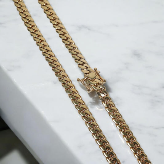 10K YG Cuban Links Chain / 123.54gr / 8.5mm / 24in /