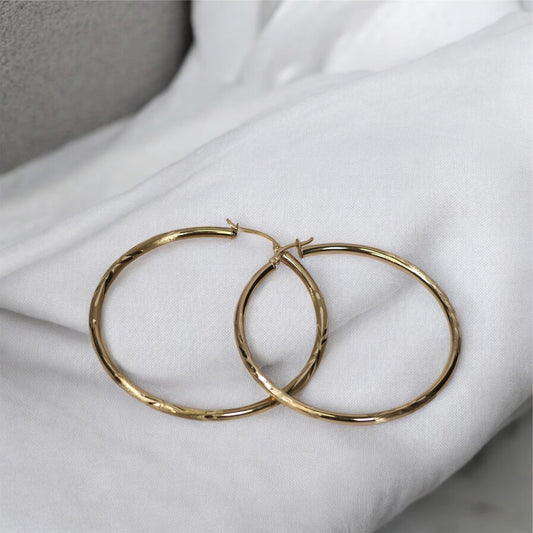 10K YG Luxury Hoop Earrings / 4.5gr / 2.5in