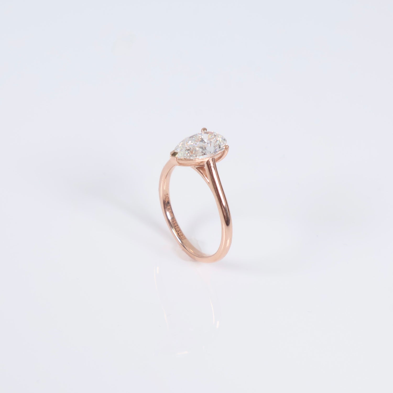 14K RG Lab Diamond Pear Cut Brilliant With Certificate Engagement Ring / 3gr / Sz 7 / 2.01Ct Lab / E / VVS 2