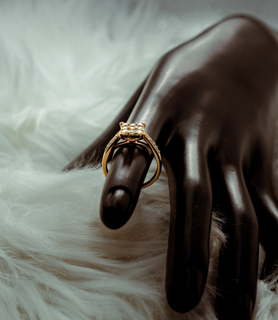 Princess Engagement Ring 10K Yellow Gold With Diamonds / 2.5gr / Size 7