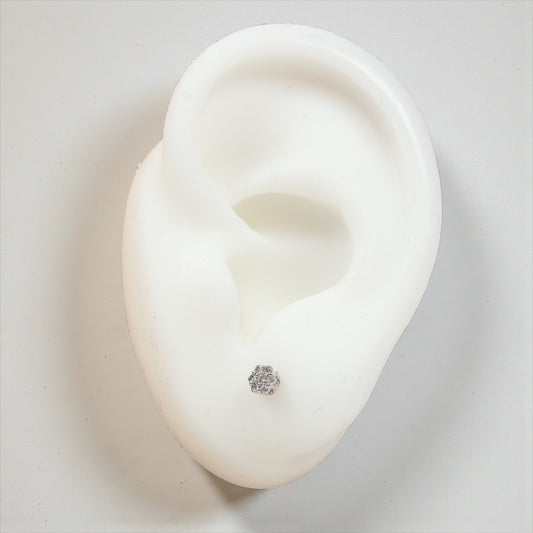 14K White Gold Diamond Flower Stud Earrings 0.20Ct Dia / 0.88gr