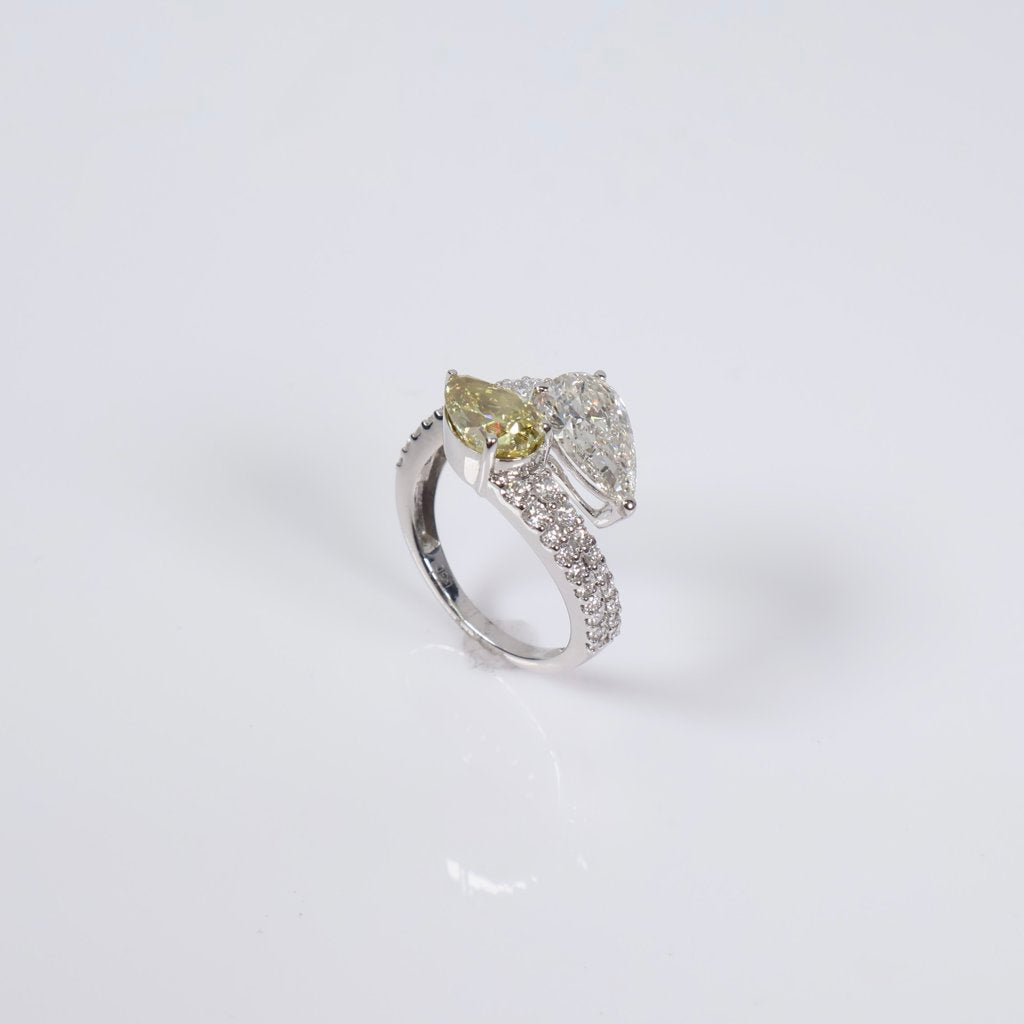 14K WG Lab Diamond Double Pear Cut Ring / 3.86gr / Sz 6.5 / 3.83Ct Lab / VS / F