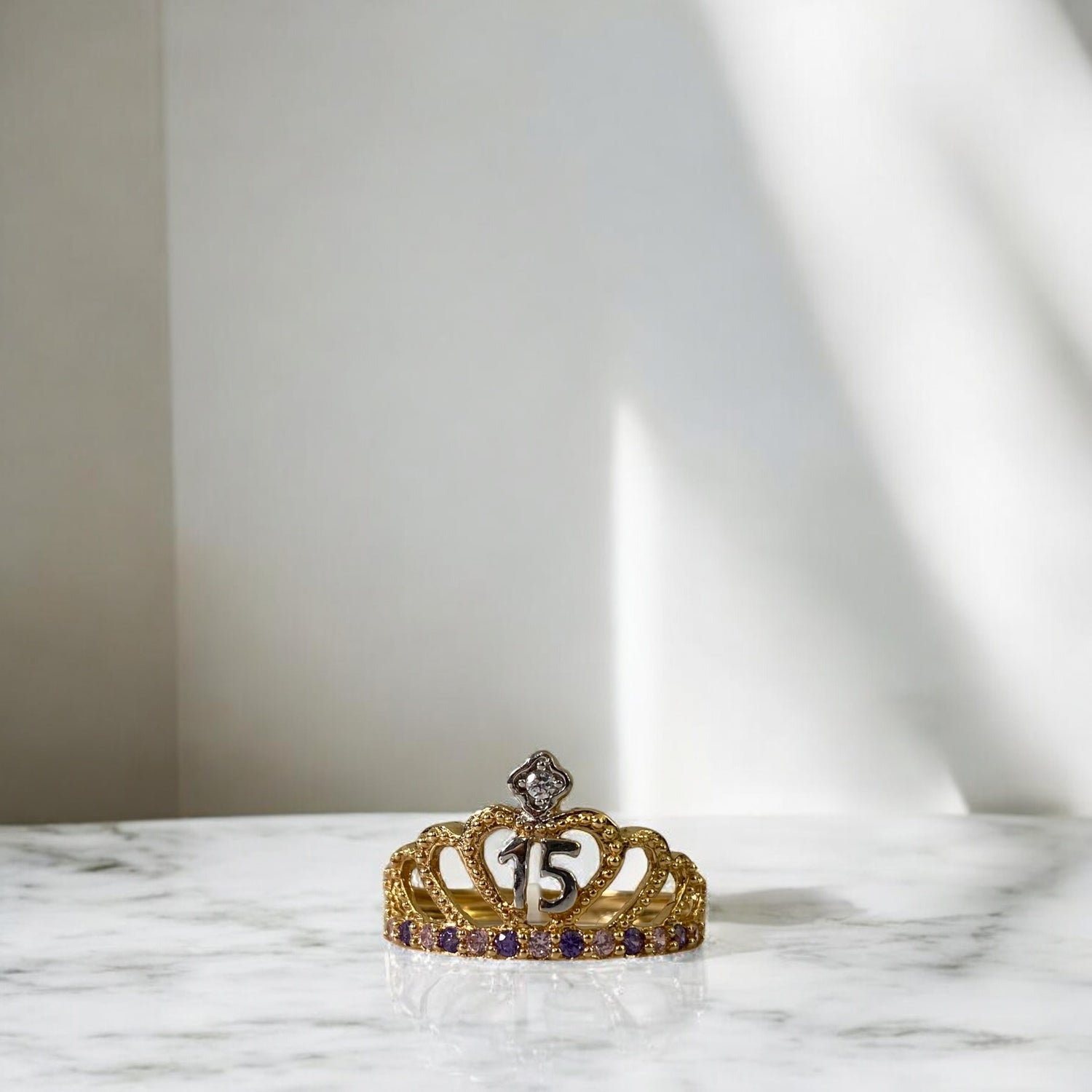 18K Yellow Gold Crown 15S Ring With Zircons / 3.3gr / Size 7