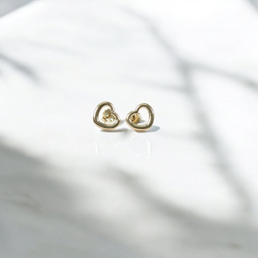 14K YG Silhouette Of Heart Stud Earrings / 1.23gr / 10mm /
