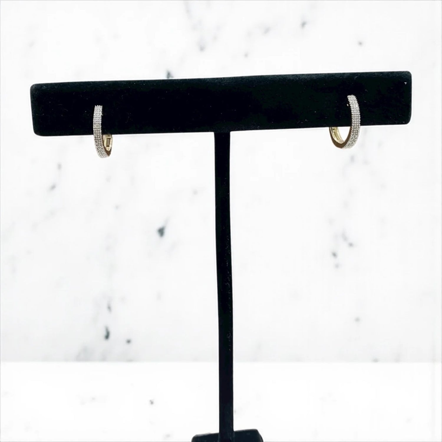 10K Yellow Gold Diamond Luxury Hoop Earrings 0.12Ct Dia / 1.5gr