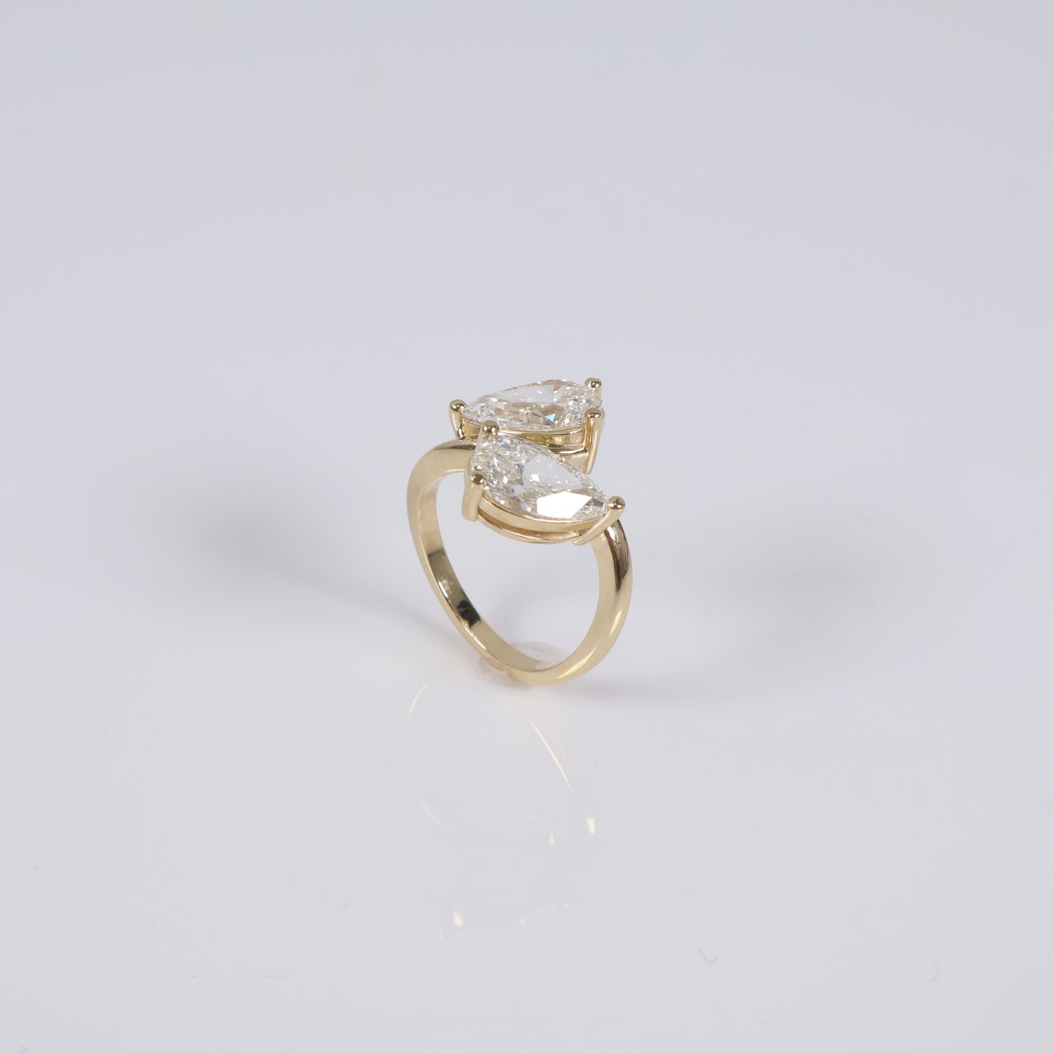 14K YG Lab Diamond Pear Cut Brilliant With Certificate Engagement Ring / 5gr / Sz 5.5 / 1.61Ct Lab Dia / E / VVS2