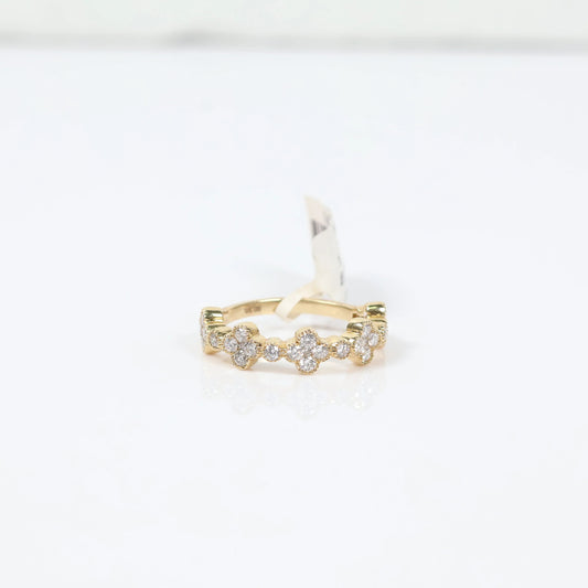 14K Yellow Gold Diamond Clovers Ring 0.82Ct Dia / 3.23gr / Size 6 3/4
