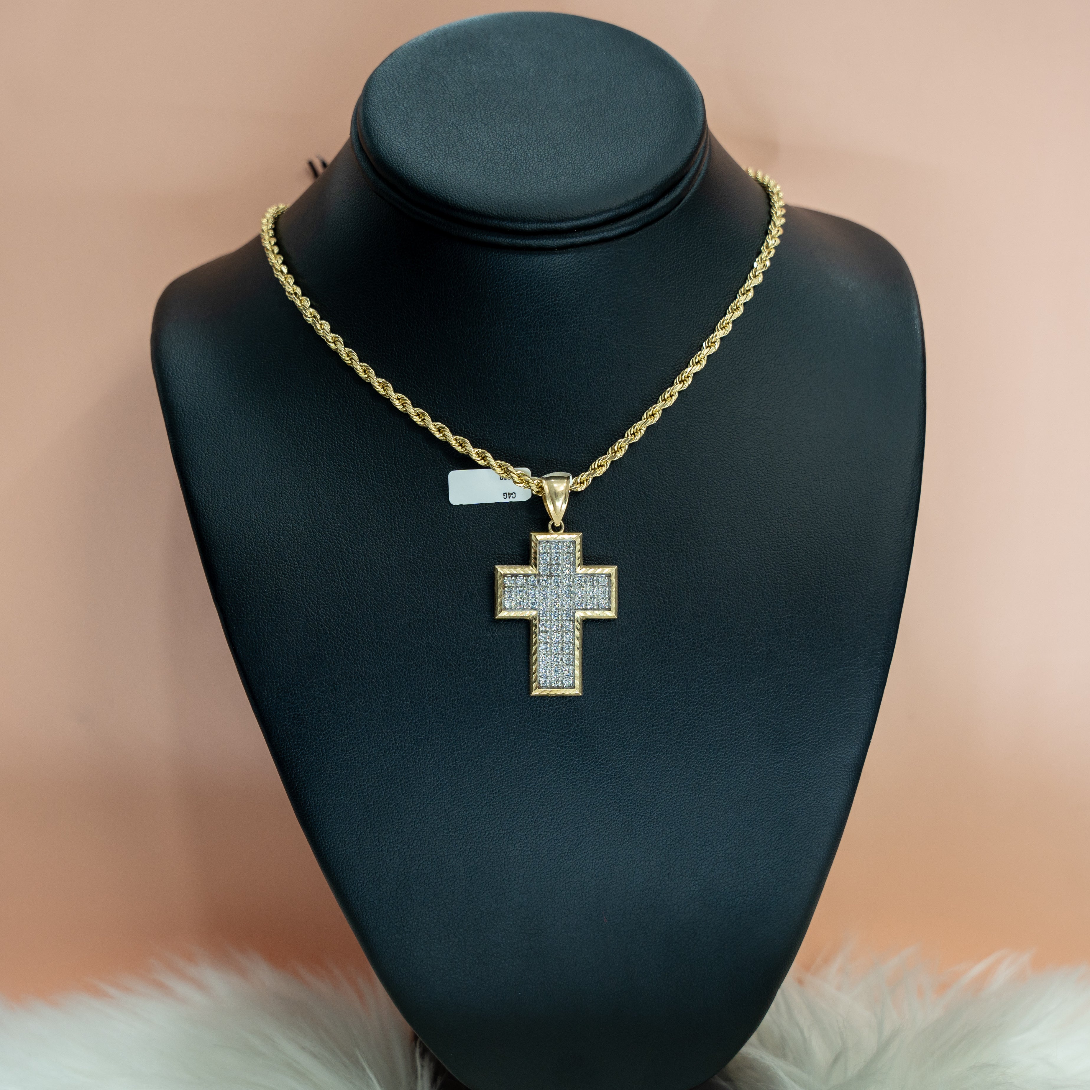 10K Yellow Gold Cross Pendant With Zirconia / 4.8gr