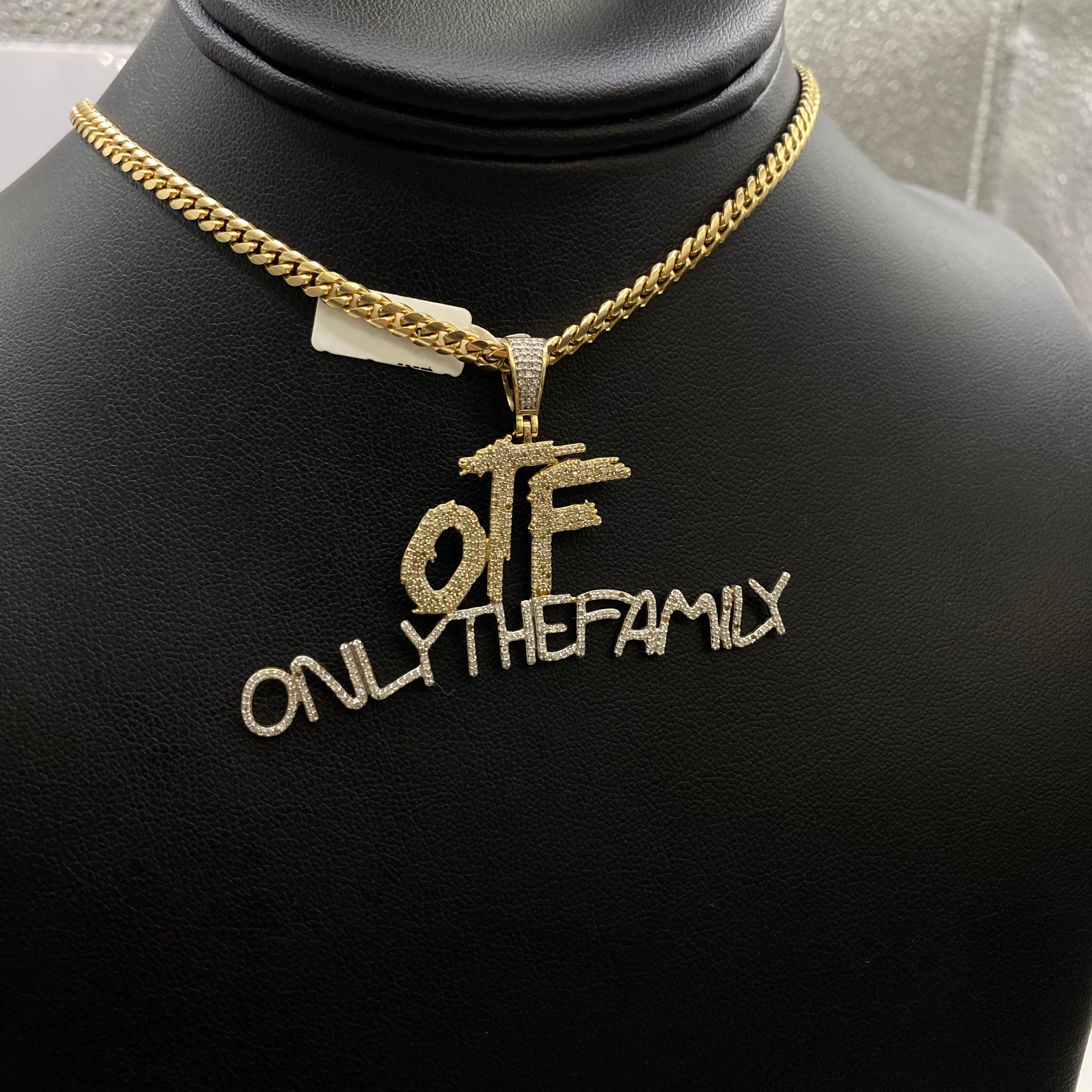 Off Only The Family Pendant 10K White-Yellow Gold With Diamond / 6.1gr