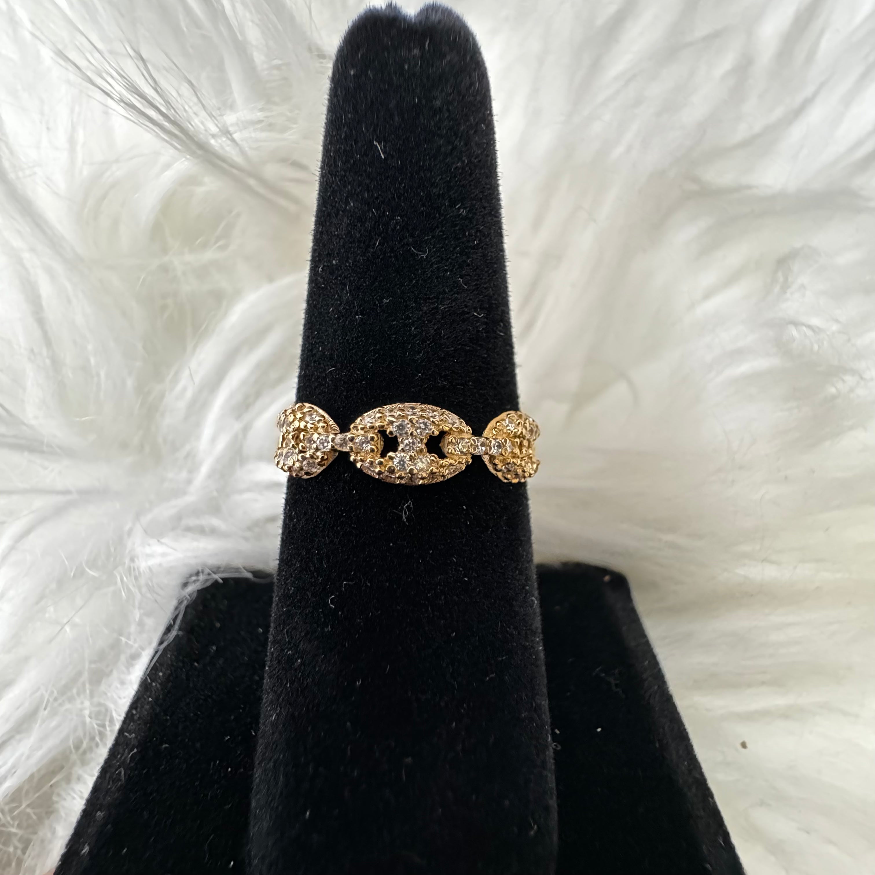 18K Yellow Gold Gc Ring With Zircons / 1.7gr / Size 6.5