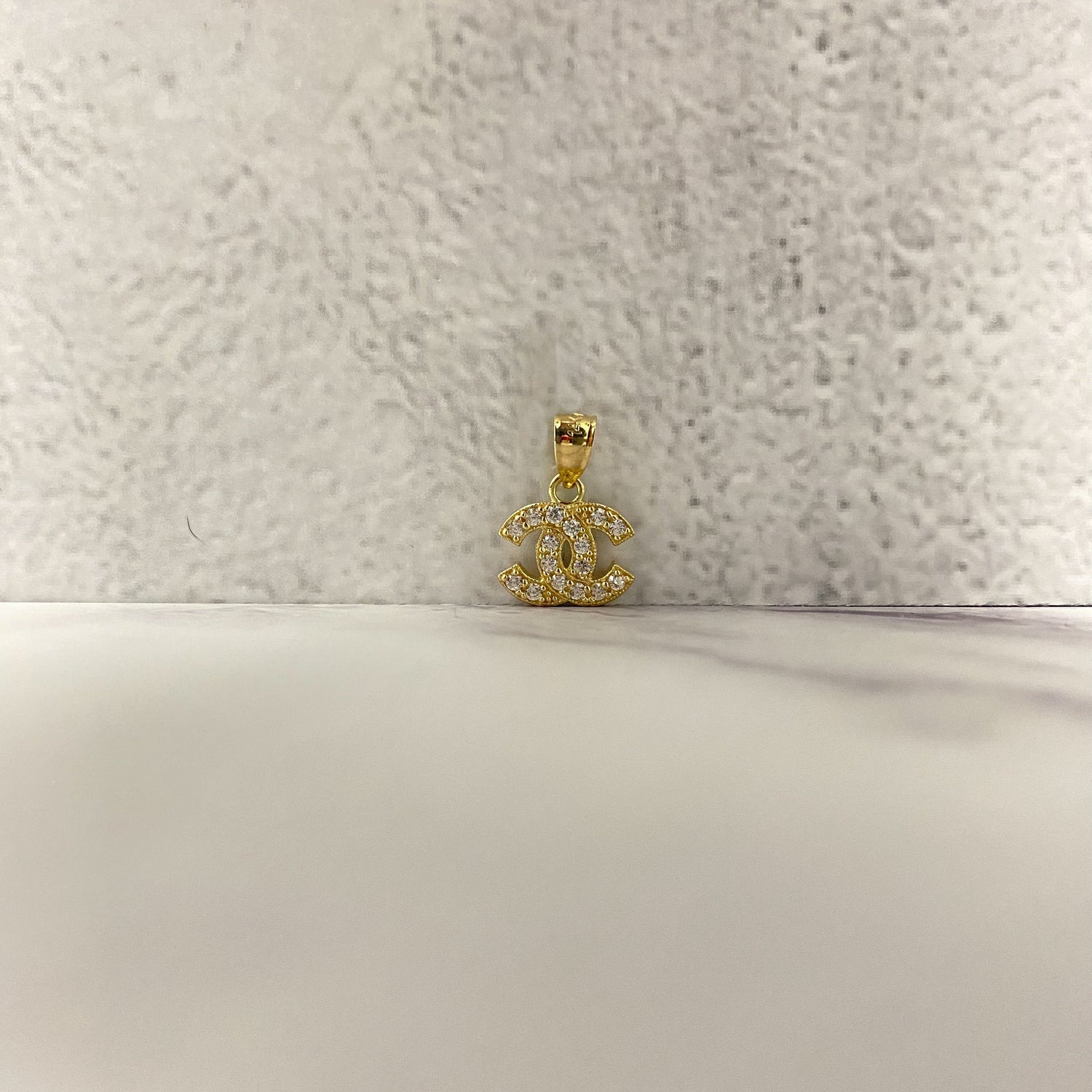 14K Yellow Gold Cc Pendant With Zircons / 1.2gr / 0.6in