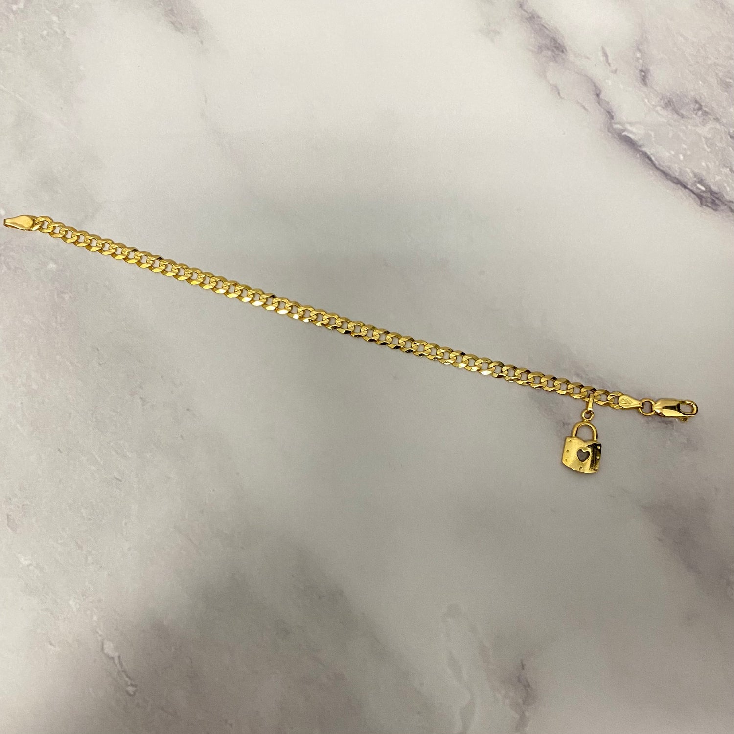 14K Yellow Gold American Cuban Link Bracelet With Charm / 5.8gr / 4.3mm / 7in