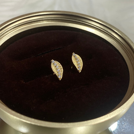 18K Rose Gold Leaf Stud Earrings With Zircons / 0.7gr