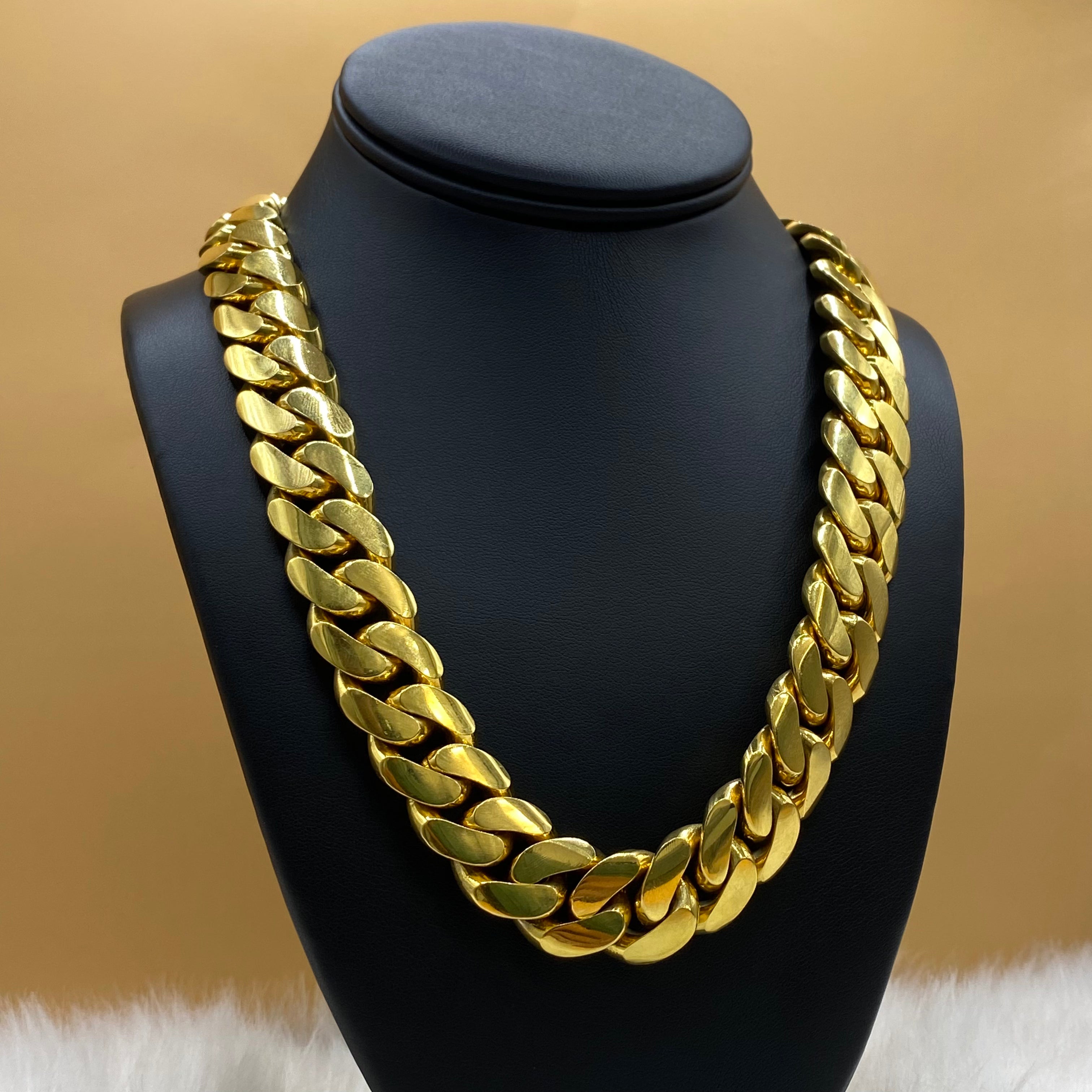 10K Yellow Gold Cuban Links Chain / 501.1gr / 18.5mm / 25in