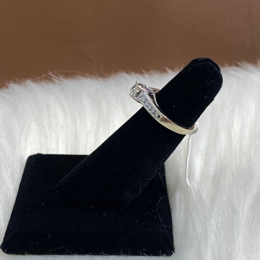 14K White Gold Diamond Luxury Engagement Ring Ct Dia / 3.8gr / Size 4