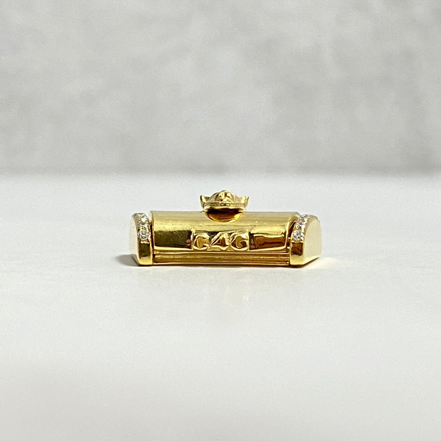 10K Yellow Gold Diamond On The Size Sleek Lock With Panther / 2.8gr / 9mm / 0.6in