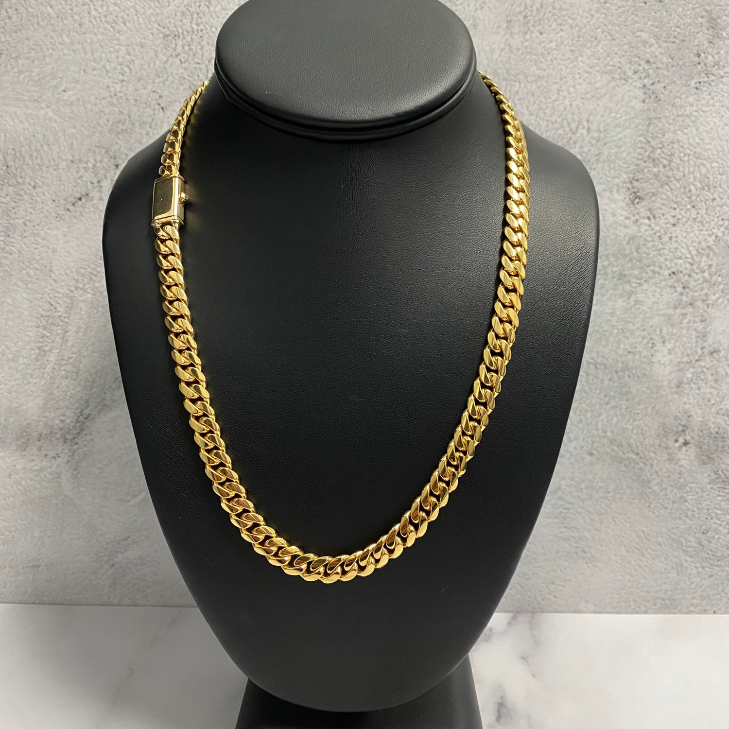 10K Yellow Gold Cuban Links / 79.8gr / 8mm / 20in