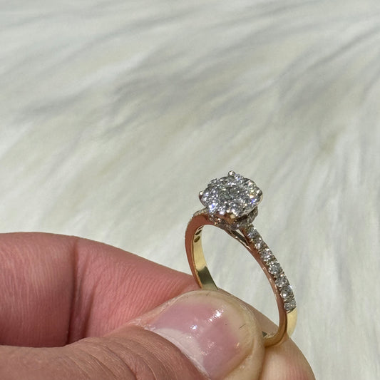 10K Yellow Gold Diamond Flower Engagement Ring 1Ct Dia / 2.9gr / Size 7