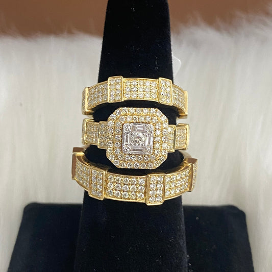 14K Yellow Gold Diamond Luxury Square Trio Engagement Ring 2.09Ct Dia / 14.9gr / Size 6.5W/10.5M