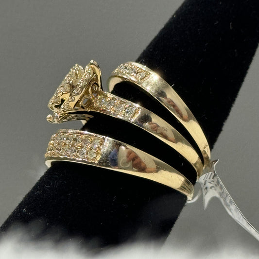 14K Yellow Gold Diamond Flower Trio Engagement Ring 1.24Ct Dia / 6.6gr / Size 7W/10M