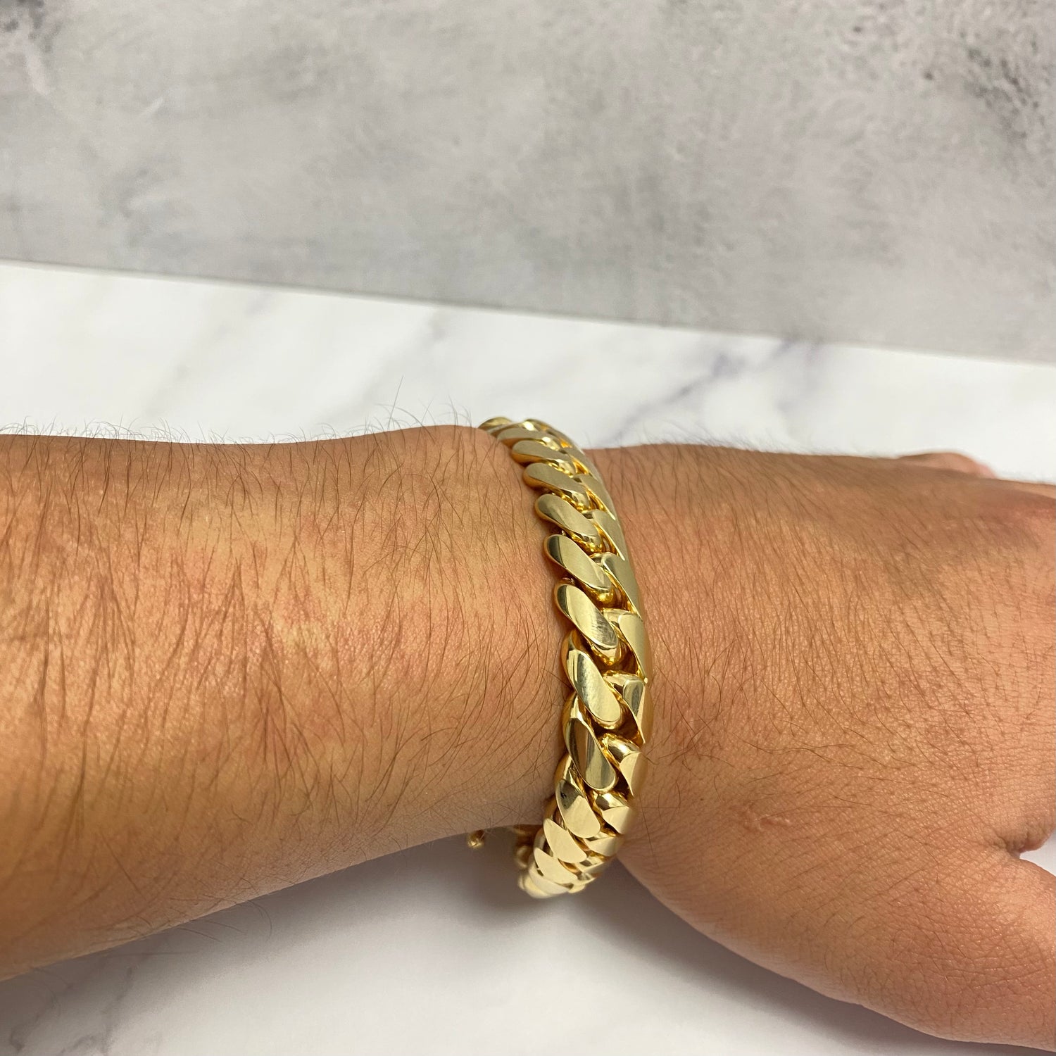 14K Yellow Gold Cuban Links Bracelet / 106.6gr / 12.6mm / 8in