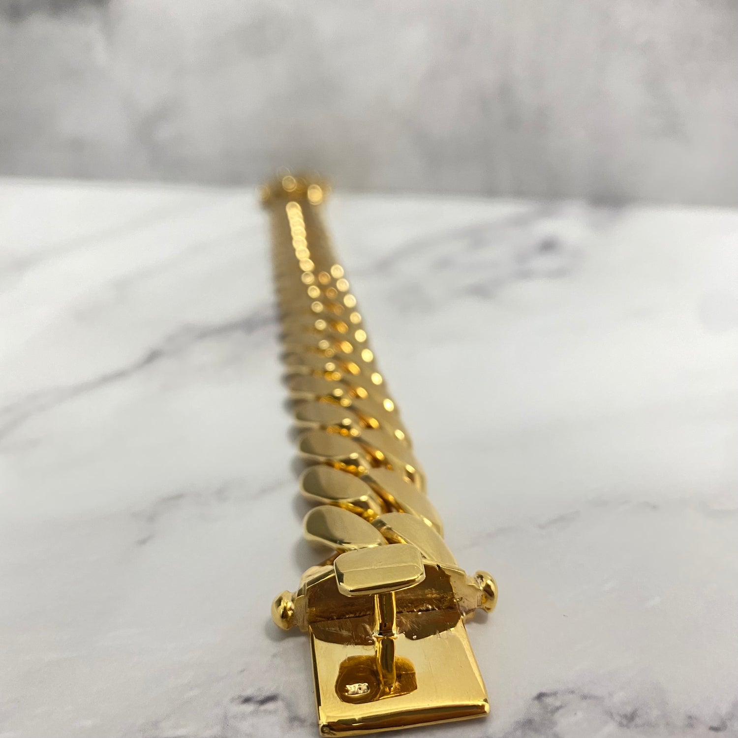10K Yellow Gold Cuban Links Bracelet / 210.2gr / 20mm / 8 3/4in
