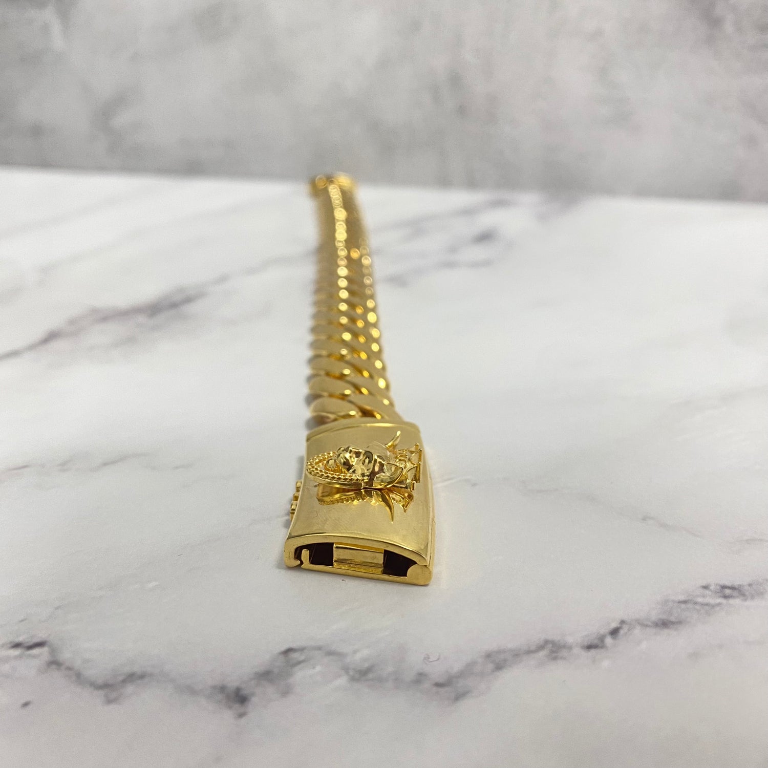 14K Yellow Gold Cuban Links Bracelet / 152.5gr / 14.8mm / 9in