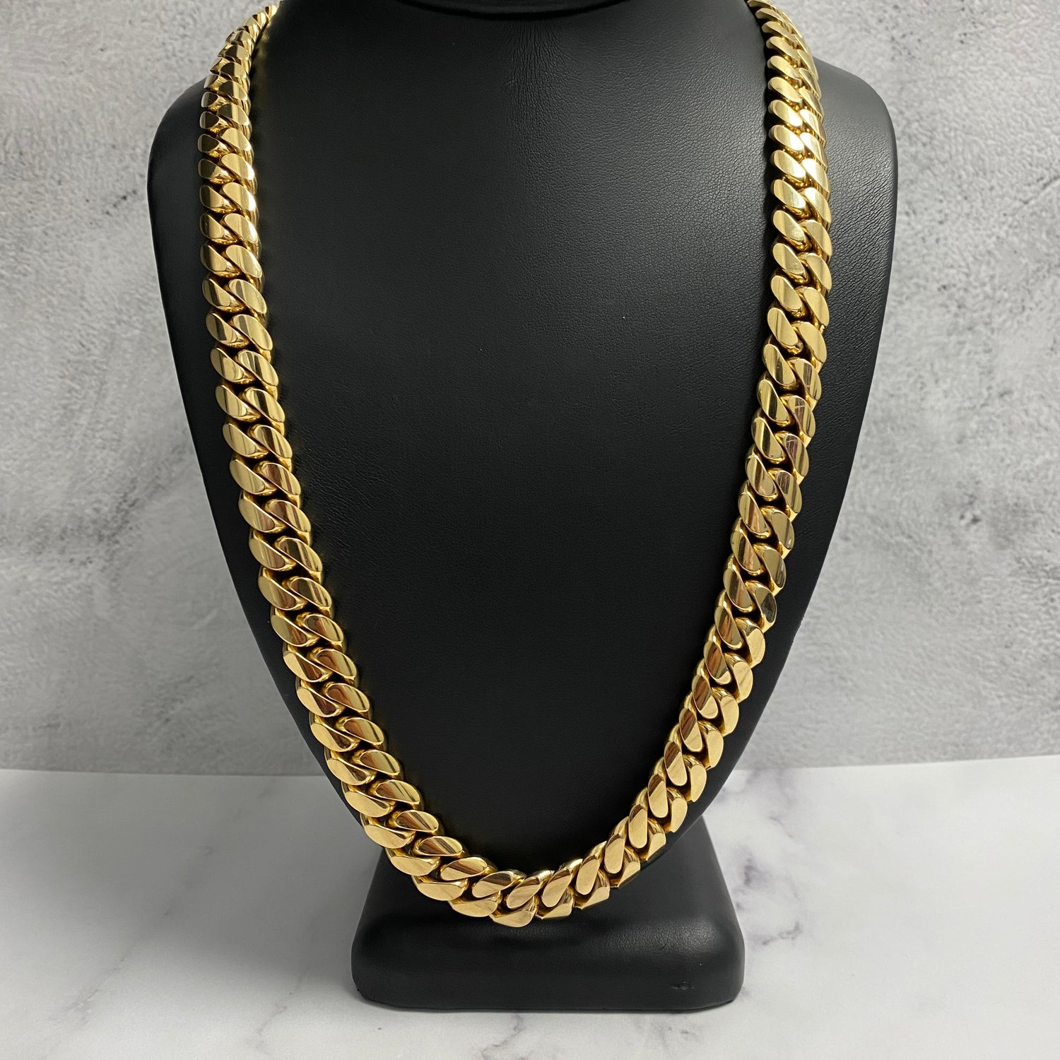 10K Yellow Gold Cuban Links / 246gr / 12mm / 24in