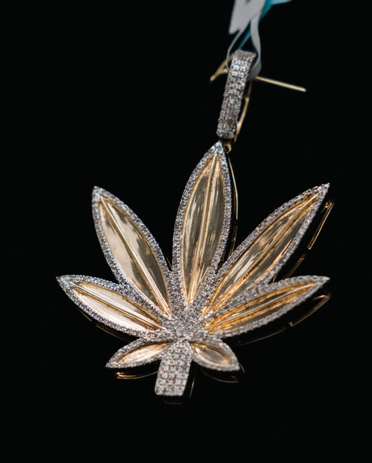 Weed Plant Pendant 14K Yellow Gold With Diamond 1,02ct / 10.5gr