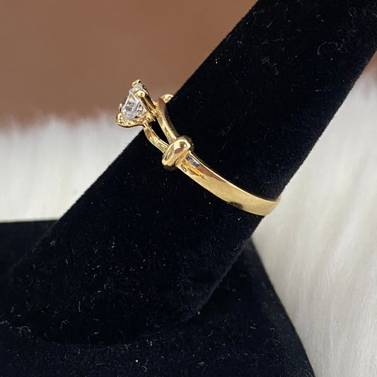 18K Yellow Gold Fashion Ring With Zircons / 2gr / Size 7