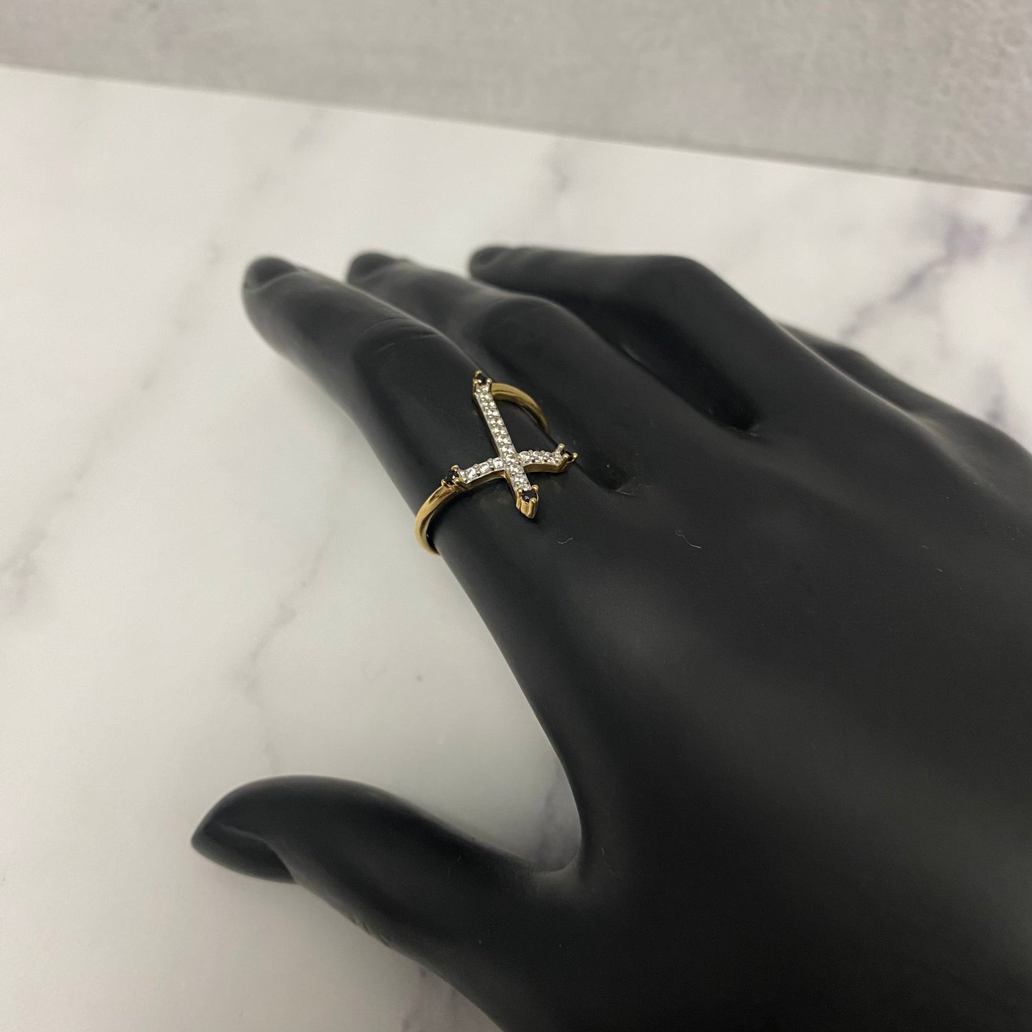 18K Yellow Gold Curved Cross Ring With Zircons / 2.6gr / Size 7 1/4