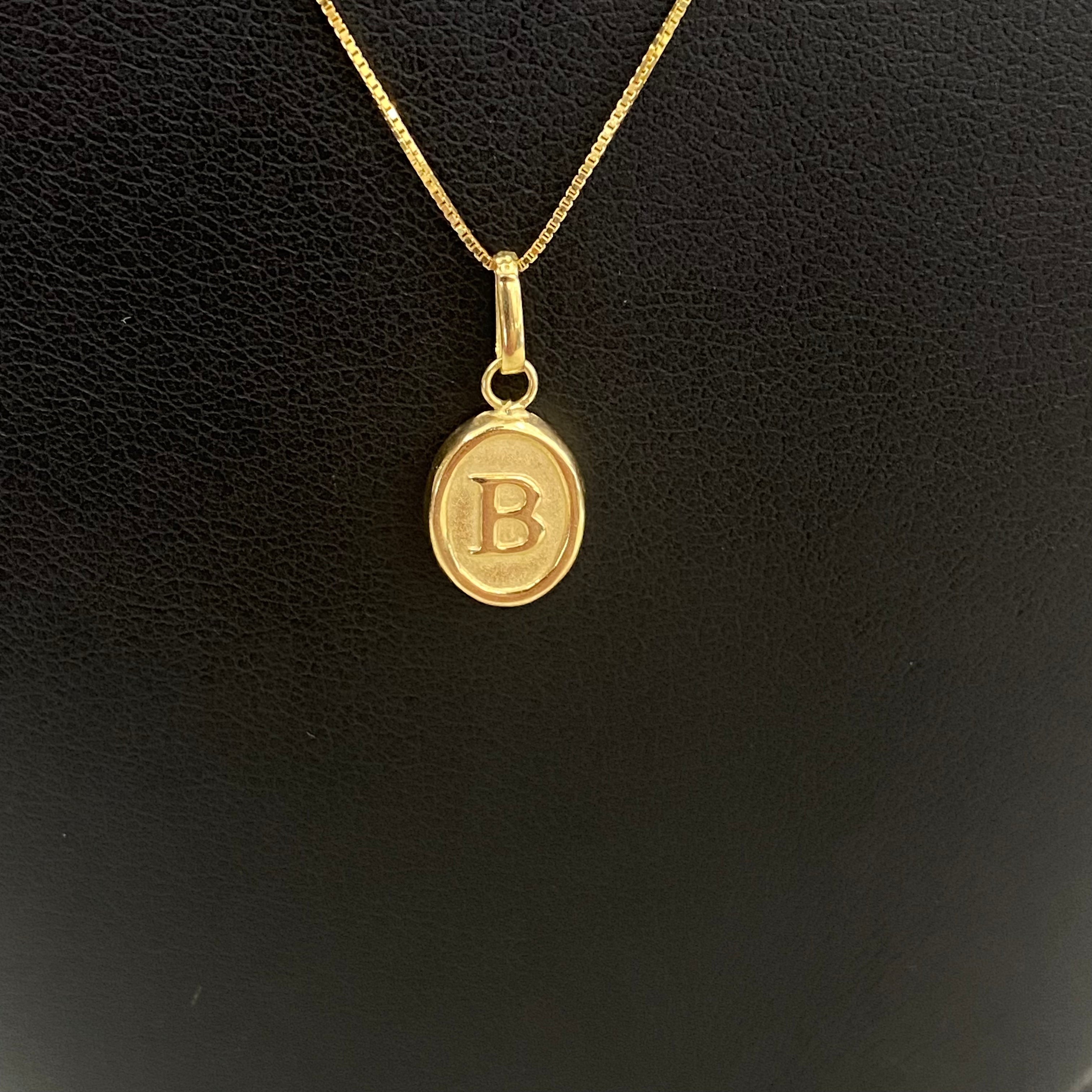 18K Yellow Gold Letter B Pendant / 0.48gr