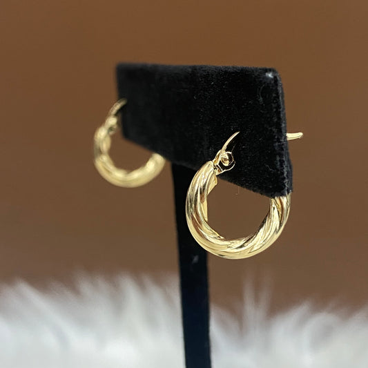 18K Yellow Gold Fashion Hoop Earrings / 1.35gr