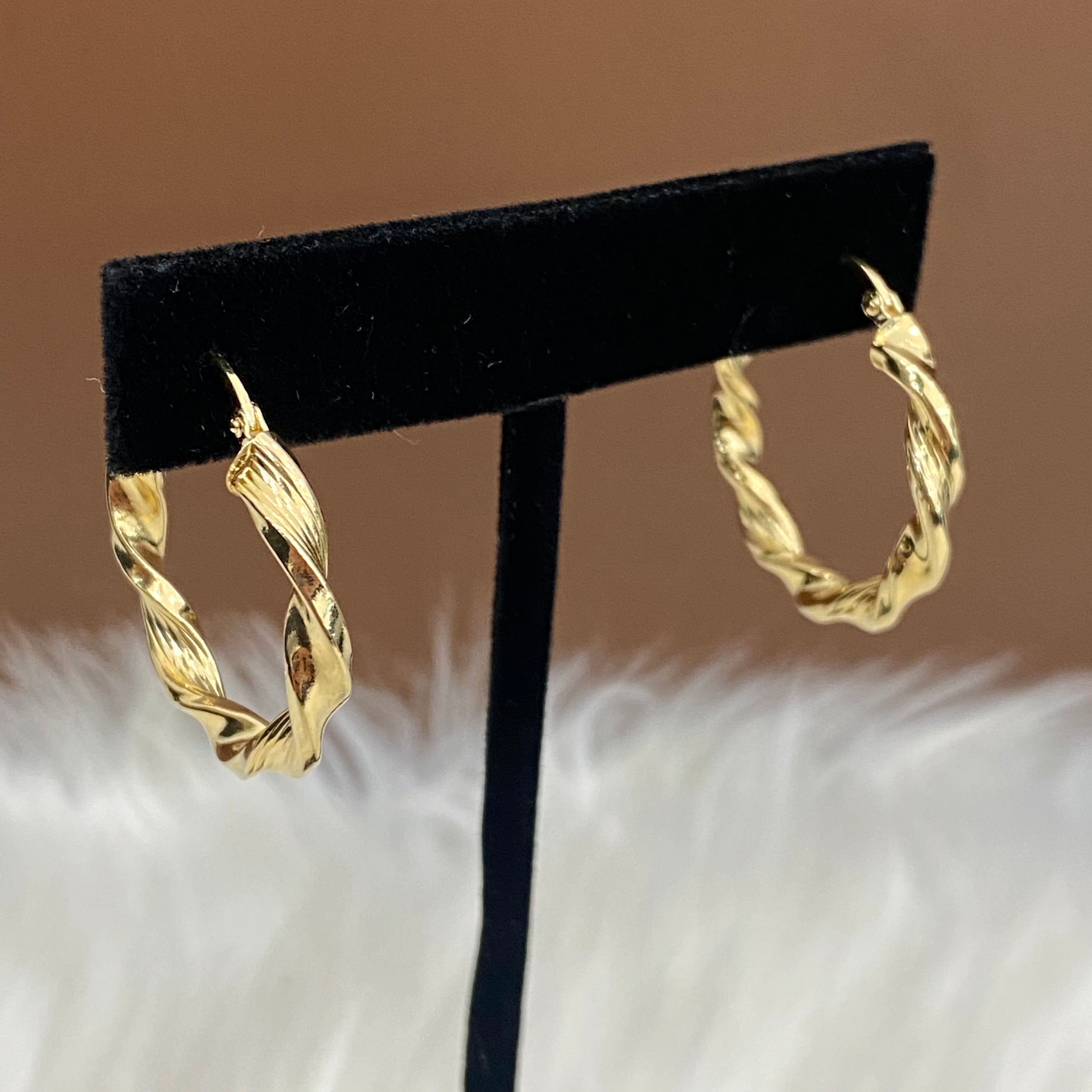 18K Yellow Gold Luxury Hoop Earrings / 3.57gr