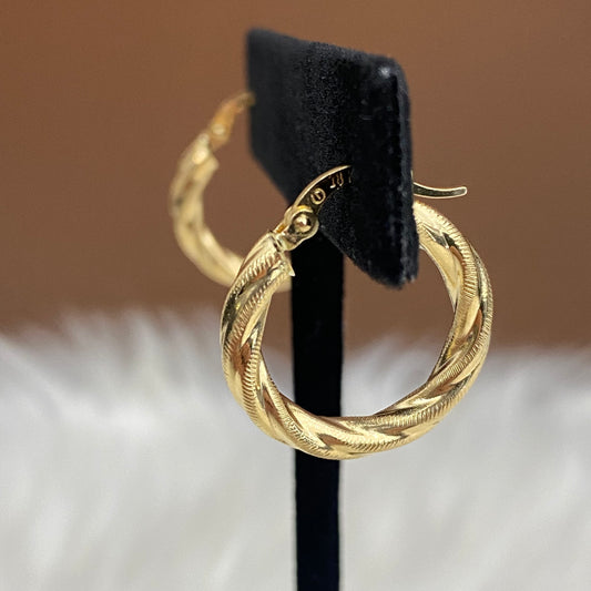 18K Yellow Gold Fashion Hoop Earrings / 2.37gr