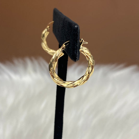 18K Yellow Gold Luxury Hoop Earrings / 1.75gr