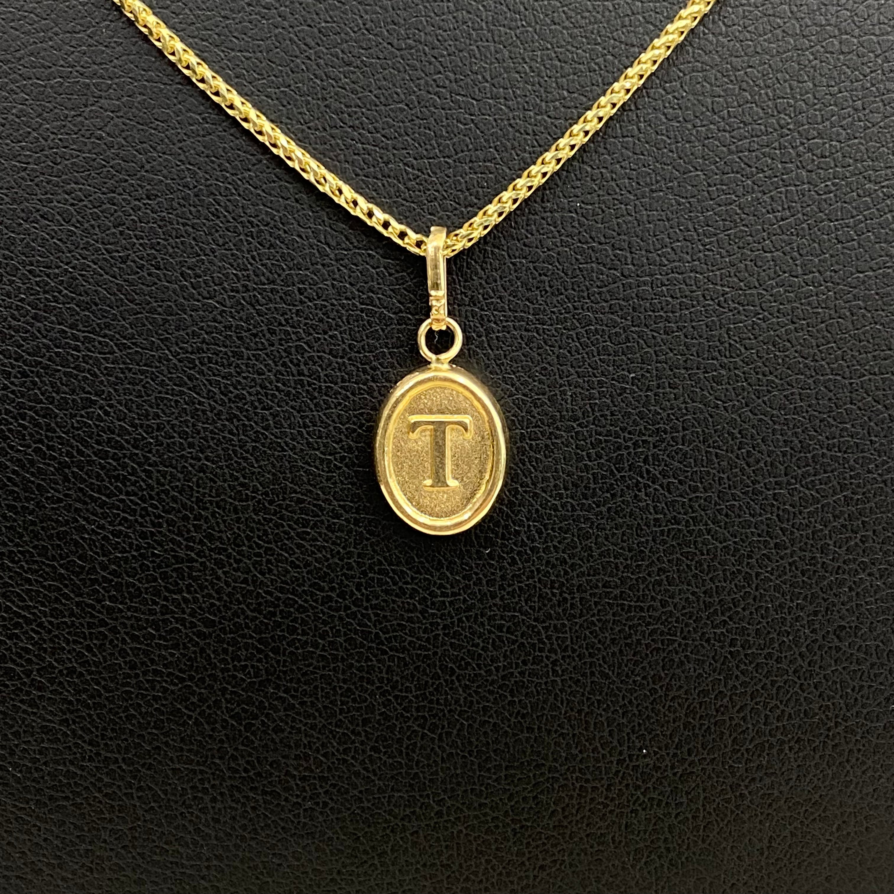 18K Yellow Gold Letter T Pendant / 0.50gr