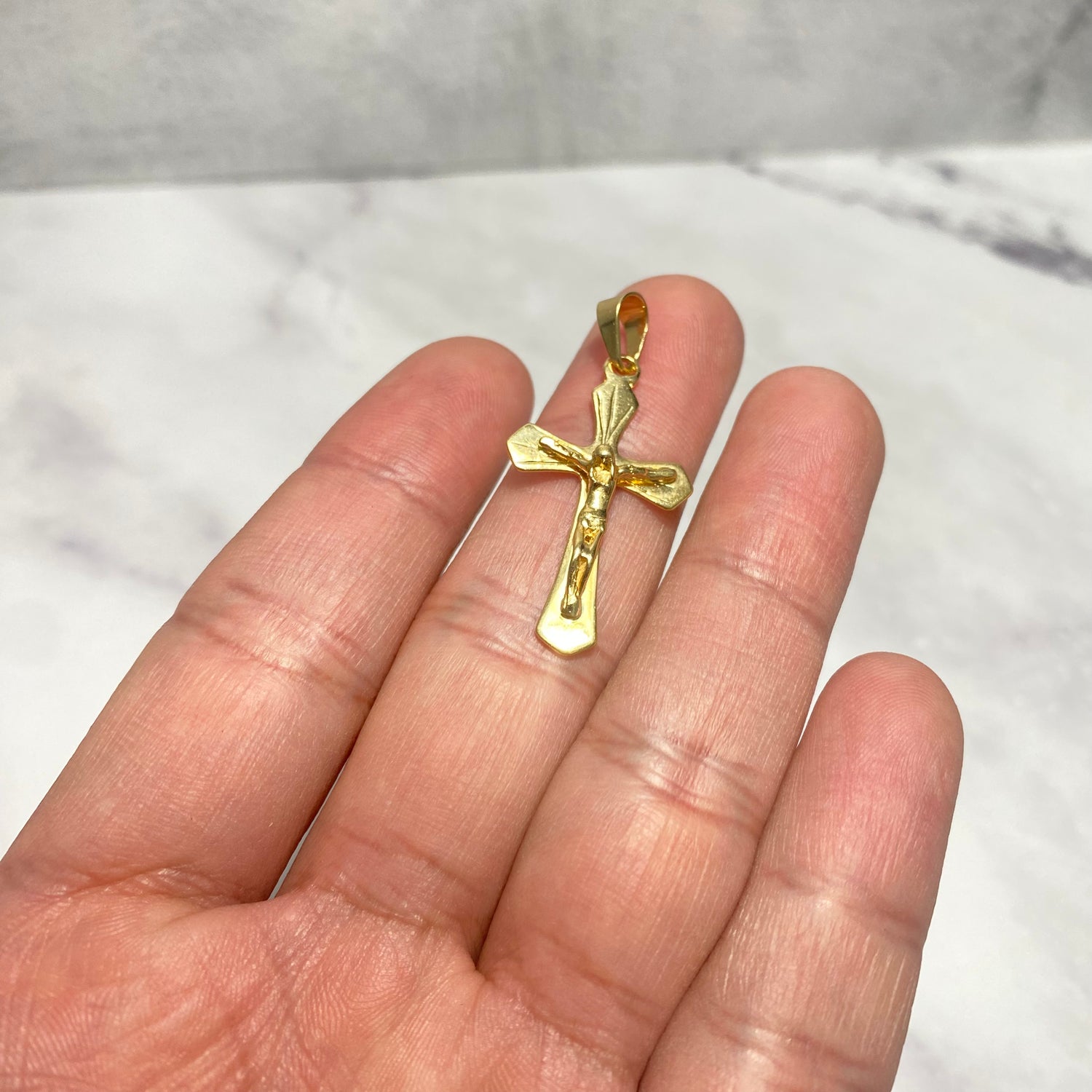 18K Yellow Gold Crucifix Pendant / 2.68gr / 1.5in