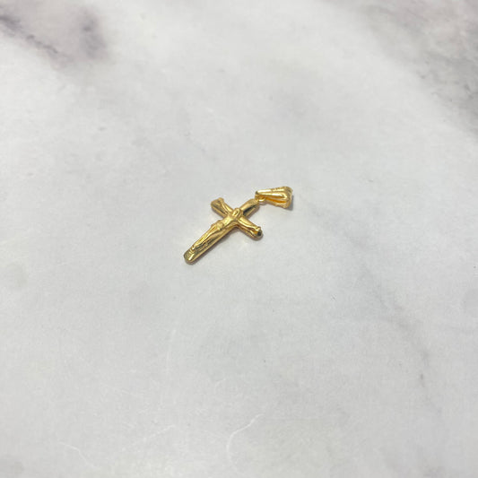 18K Yellow Gold Crucifix Pendant / 0.84gr / 1.2in