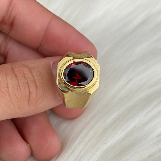 10K Yellow Gold Luxury Ring With Red Zircon / 7gr / Size 10.5