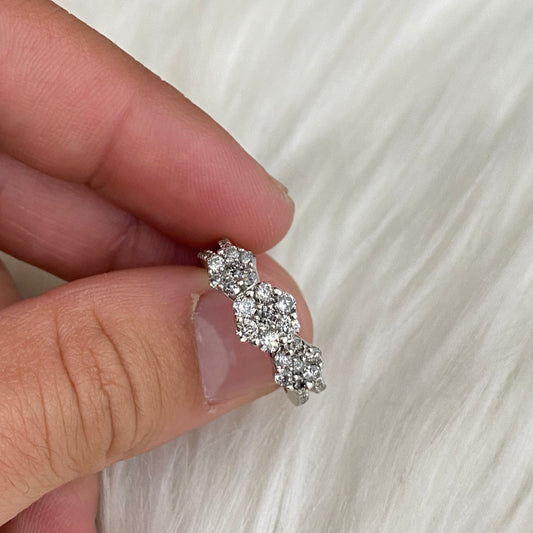 14K White Gold Diamond Flower Wedding Engagement Ring Ct Dia / 5.1gr / Size 7