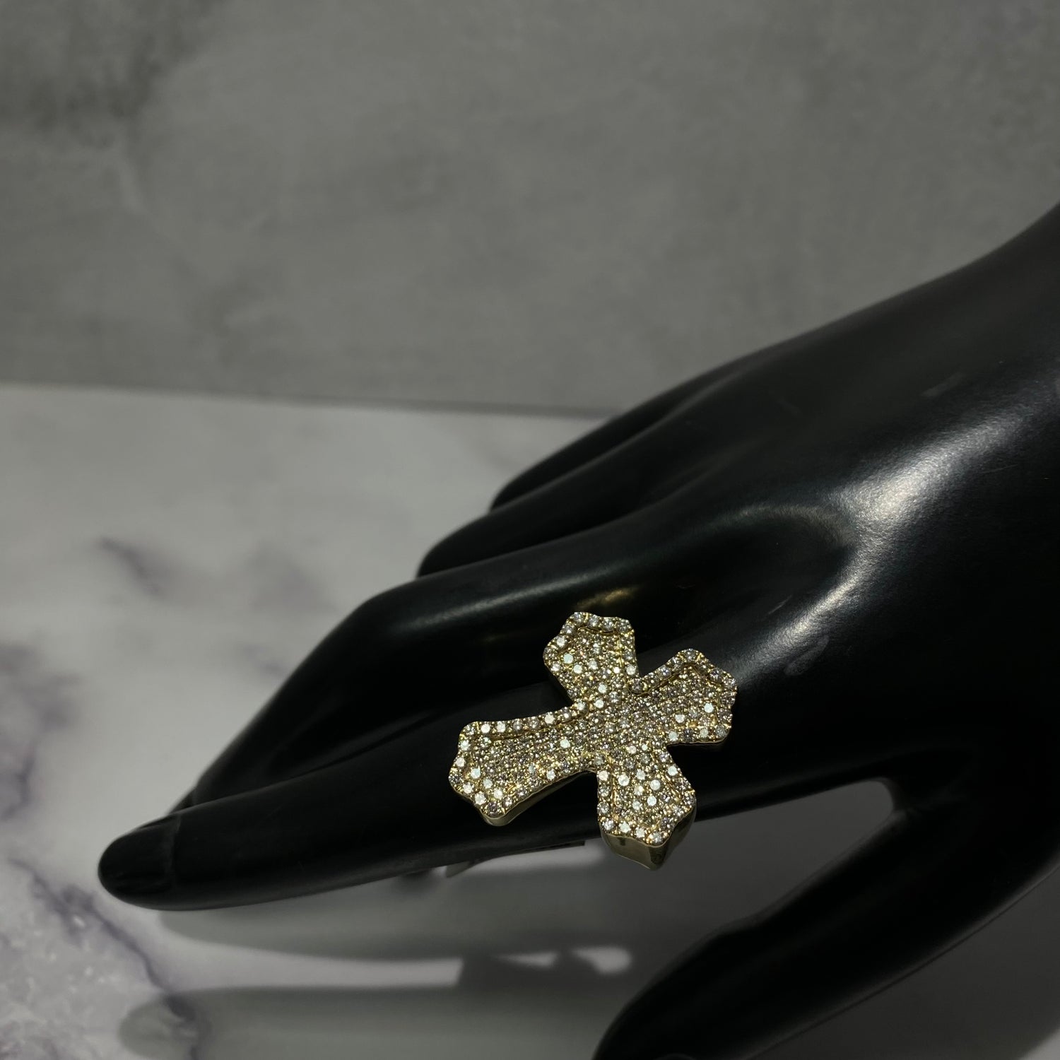 10K Yellow Gold Diamond Cross Ring 1.77Ct Dia / 9.15gr / Size 10