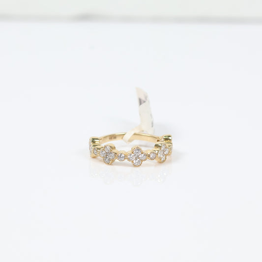14K Yellow Gold Diamond Clovers Ring 0.82Ct Dia / 3.23gr / Size 6 3/4