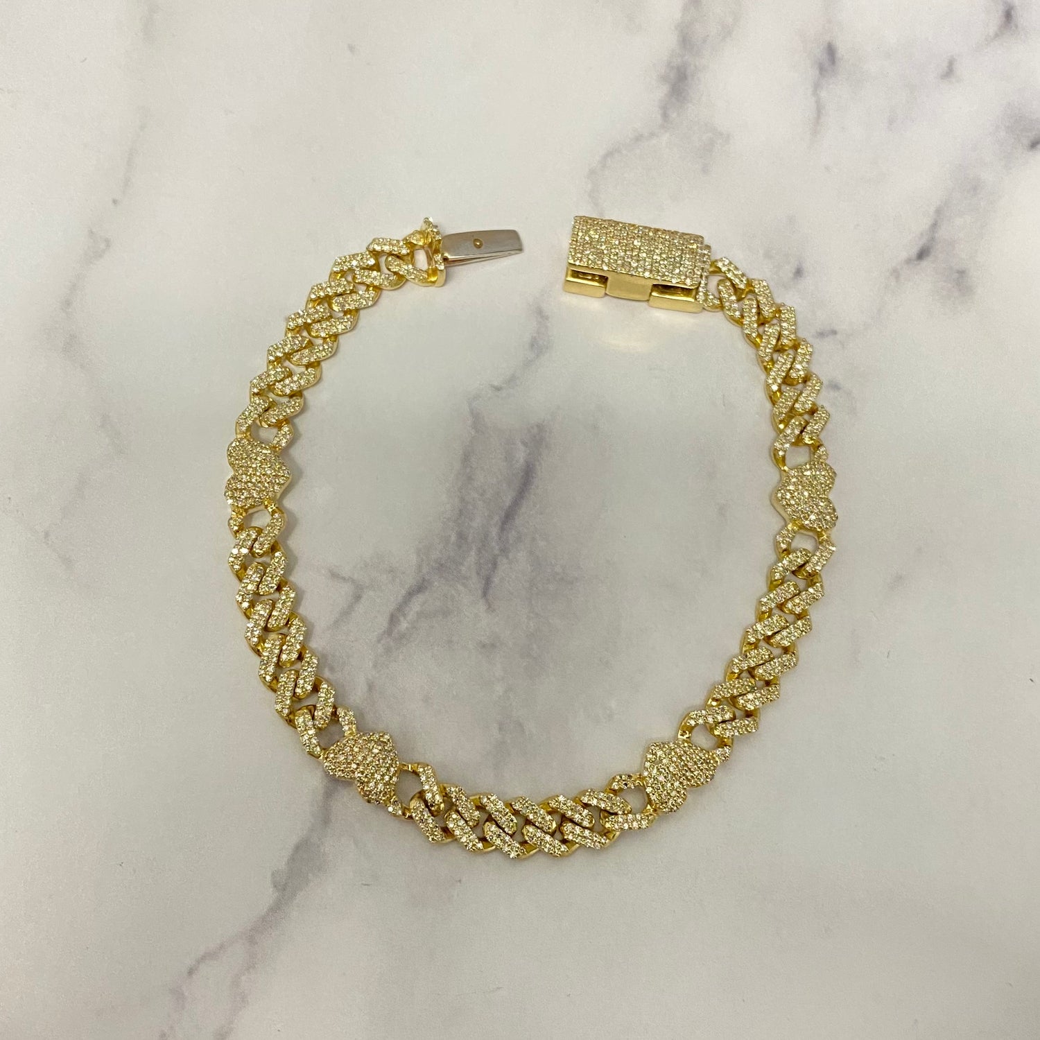 10K Yellow Gold Bustdown-Hearts Bracelet 1.67Ct Dia / 15.9gr / 6mm / 6 3/4in