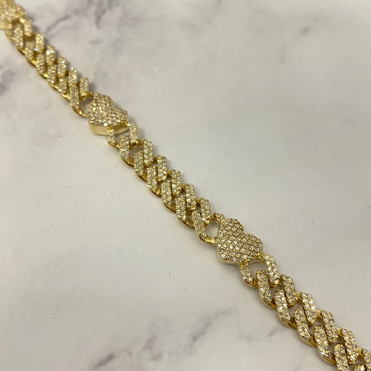 10K Yellow Gold Bustdown-Hearts Bracelet 1.67Ct Dia / 15.9gr / 6mm / 6 3/4in