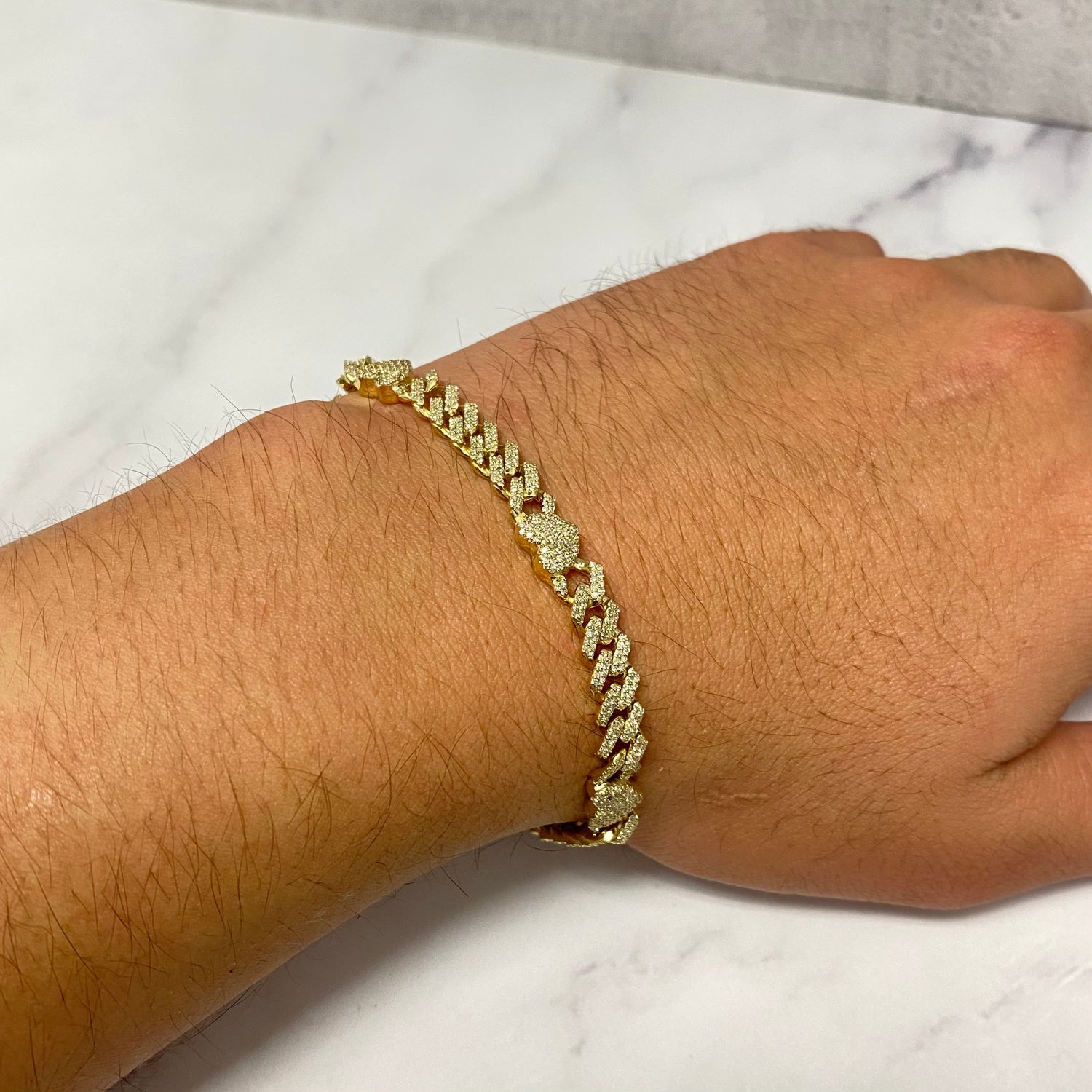10K Yellow Gold Bustdown-Hearts Bracelet 1.67Ct Dia / 15.9gr / 6mm / 6 3/4in