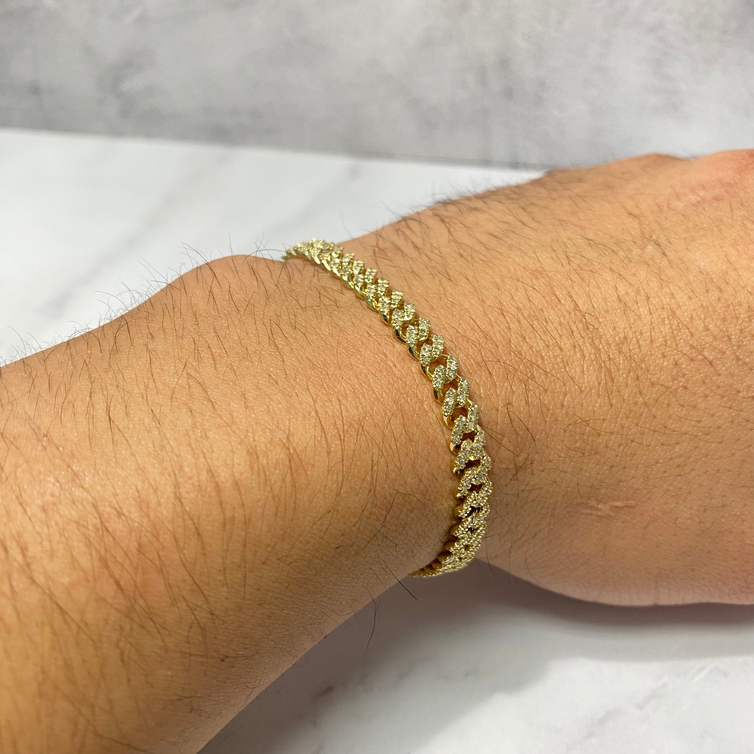 10K Yellow Gold Cuban Link Bustdown Bracelet 1.23Ct Dia / 12.66gr / 5.8mm / 7in